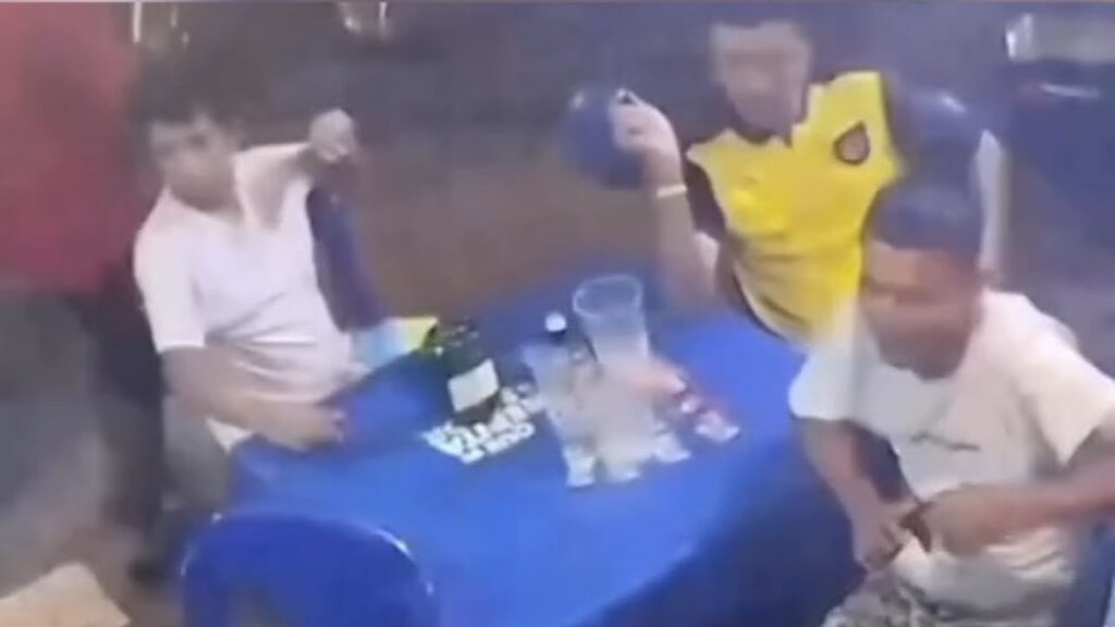 Ataque armado durante jogo do Equador deixa dois mortos em restaurante em Guayaquil; assista ao vídeo