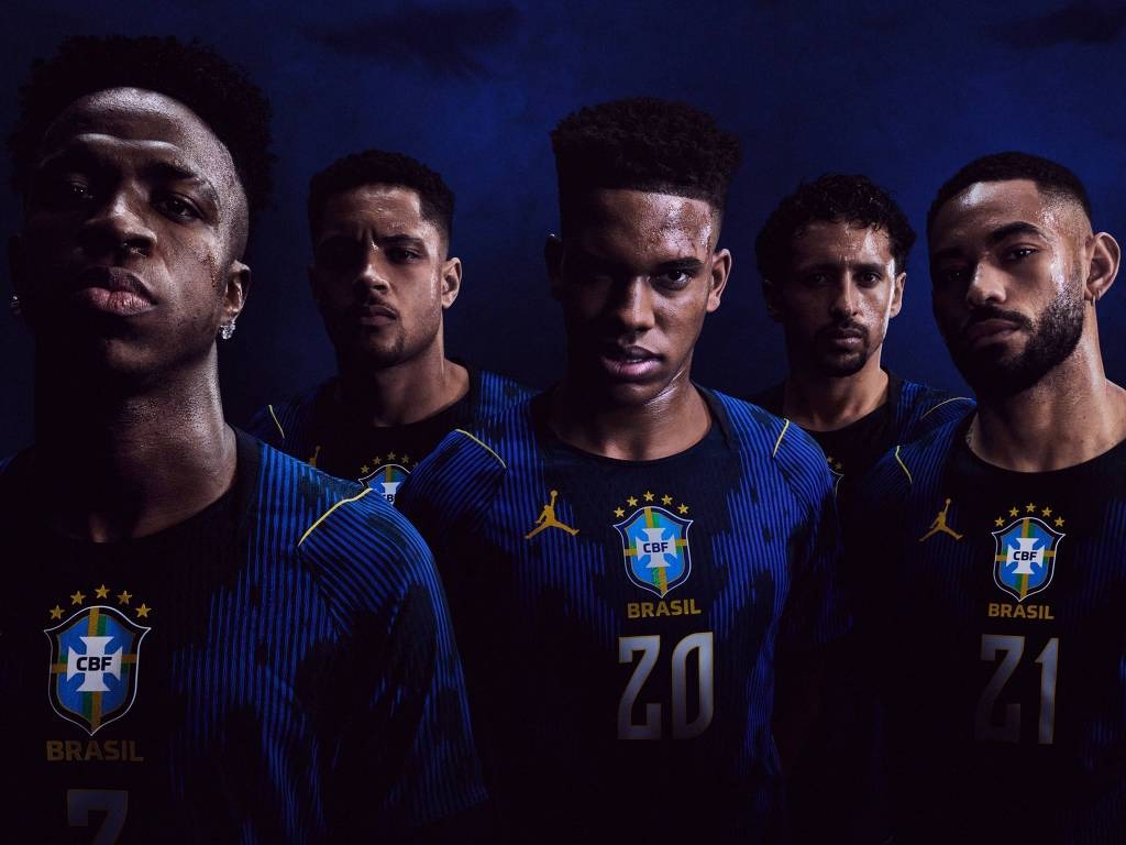 Brasil estreia uniforme com meias pretas contra Haiti em combinação inédita na Copa do Mundo