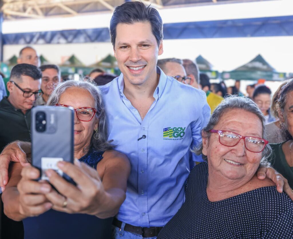 Daniel Vilela reforça apoio ao pequeno produtor durante o Agro é Social, em Uruaçu