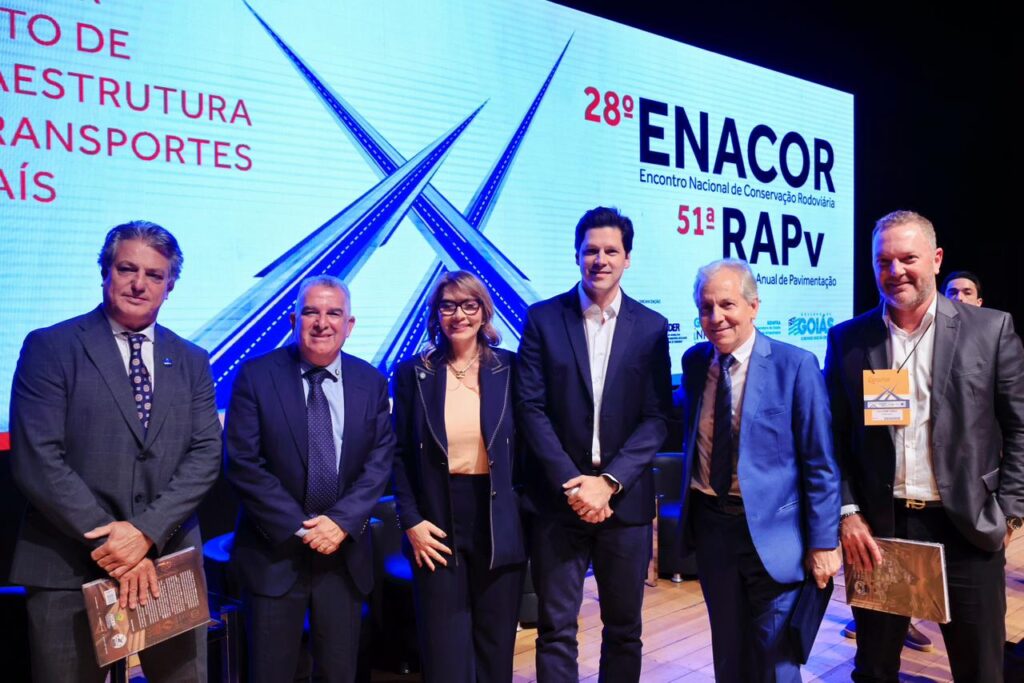 “Goiás é vanguardista na infraestrutura rodoviária”, destaca Daniel Vilela na abertura de encontro sobre logística de transportes