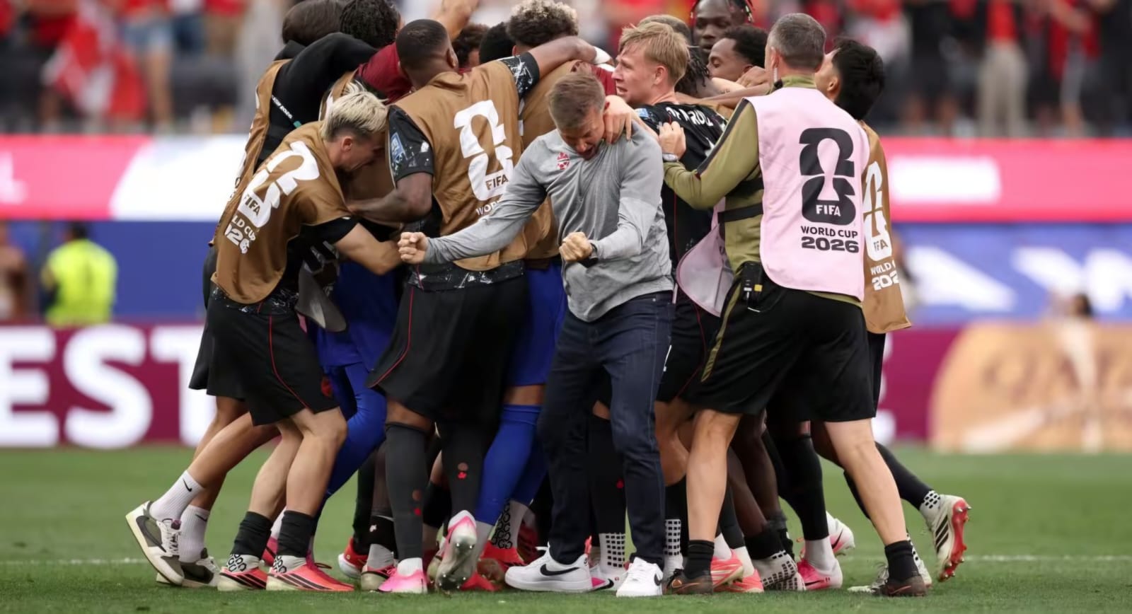 Canadá faz história, alcança oitavas da Copa do Mundo e Eustáquio decide no fim