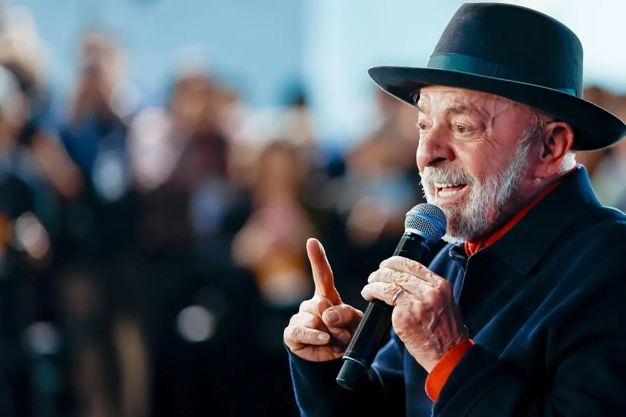 Lula amplia gastos com propaganda e supera em mais do que o dobro de Bolsonaro