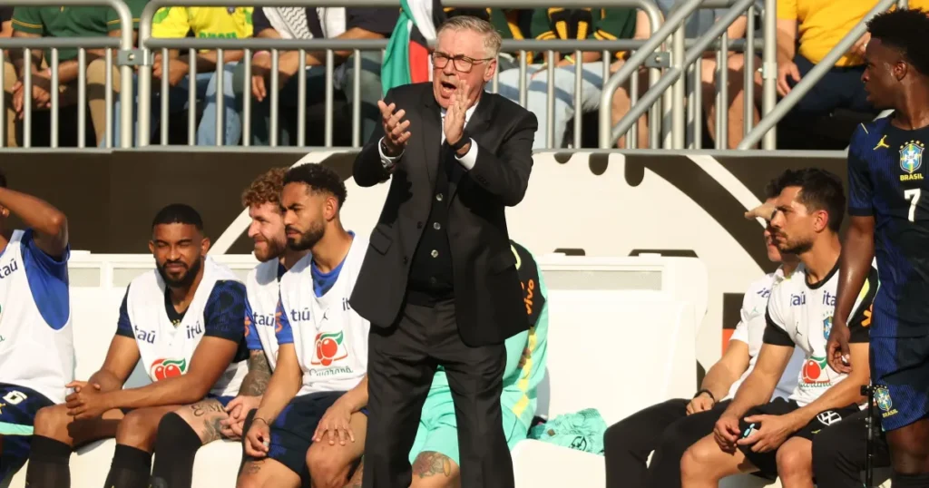 Ancelotti revela time definido para estreia do Brasil e exalta dupla ofensiva