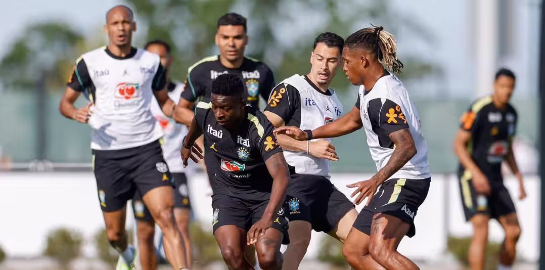 Ancelotti testa cinco mudanças em treino da Seleção antes de duelo com Haiti