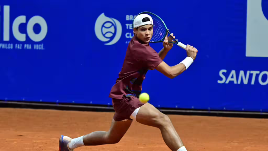 Goiano Gutão vence brasileiro e avança à final juvenil de Roland Garros
