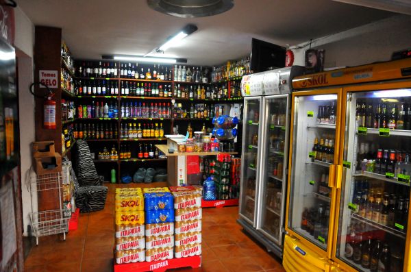Projeto que ampliava horário de distribuidoras é retirado após PM mostrar queda na violência