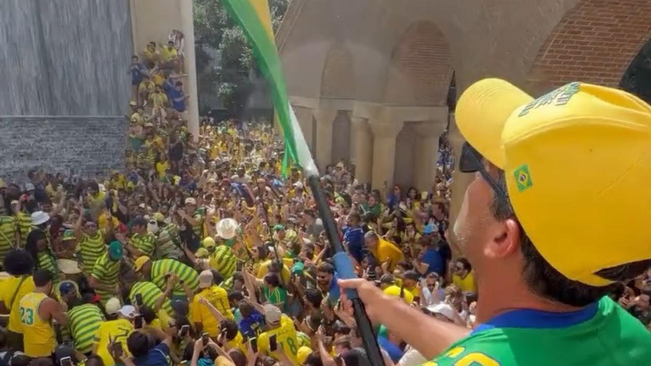Vídeo: Brasileiros tomam ruas de Houston e fazem festa antes de jogo contra Japão