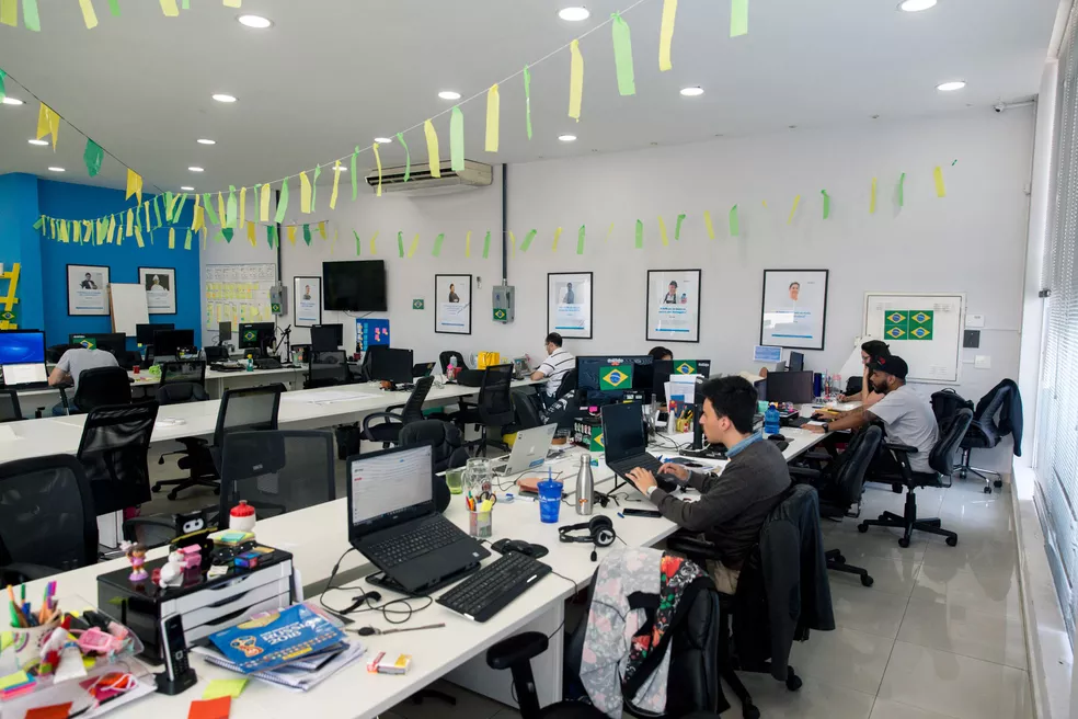 CLT não garante folga na Copa, mas empresas podem flexibilizar expediente