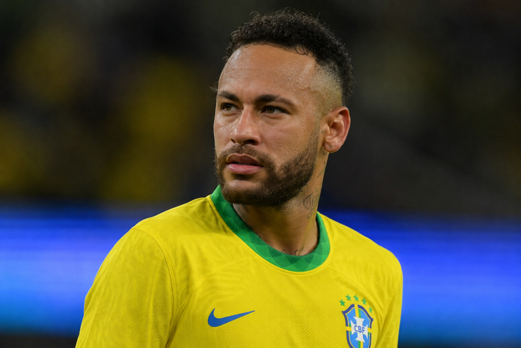 Neymar entra em campo aos 30 minutos do segundo tempo na Copa 2026 contra Escócia