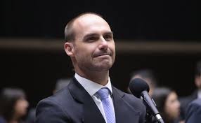 Condenação de Eduardo Bolsonaro acirra embate entre aliados e petistas