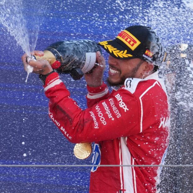Hamilton conquista primeira vitória pela Ferrari no GP da Espanha