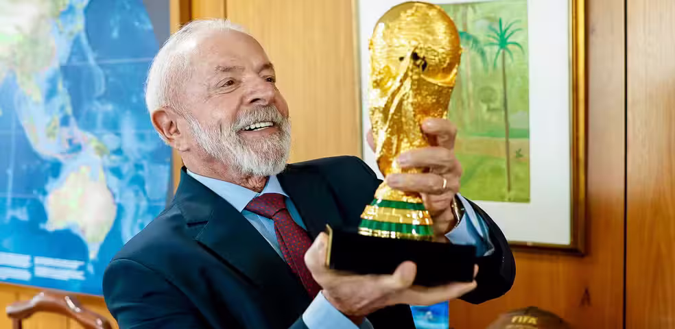 Governo Lula avalia decretar ponto facultativo em jogos do Brasil na Copa de 2026