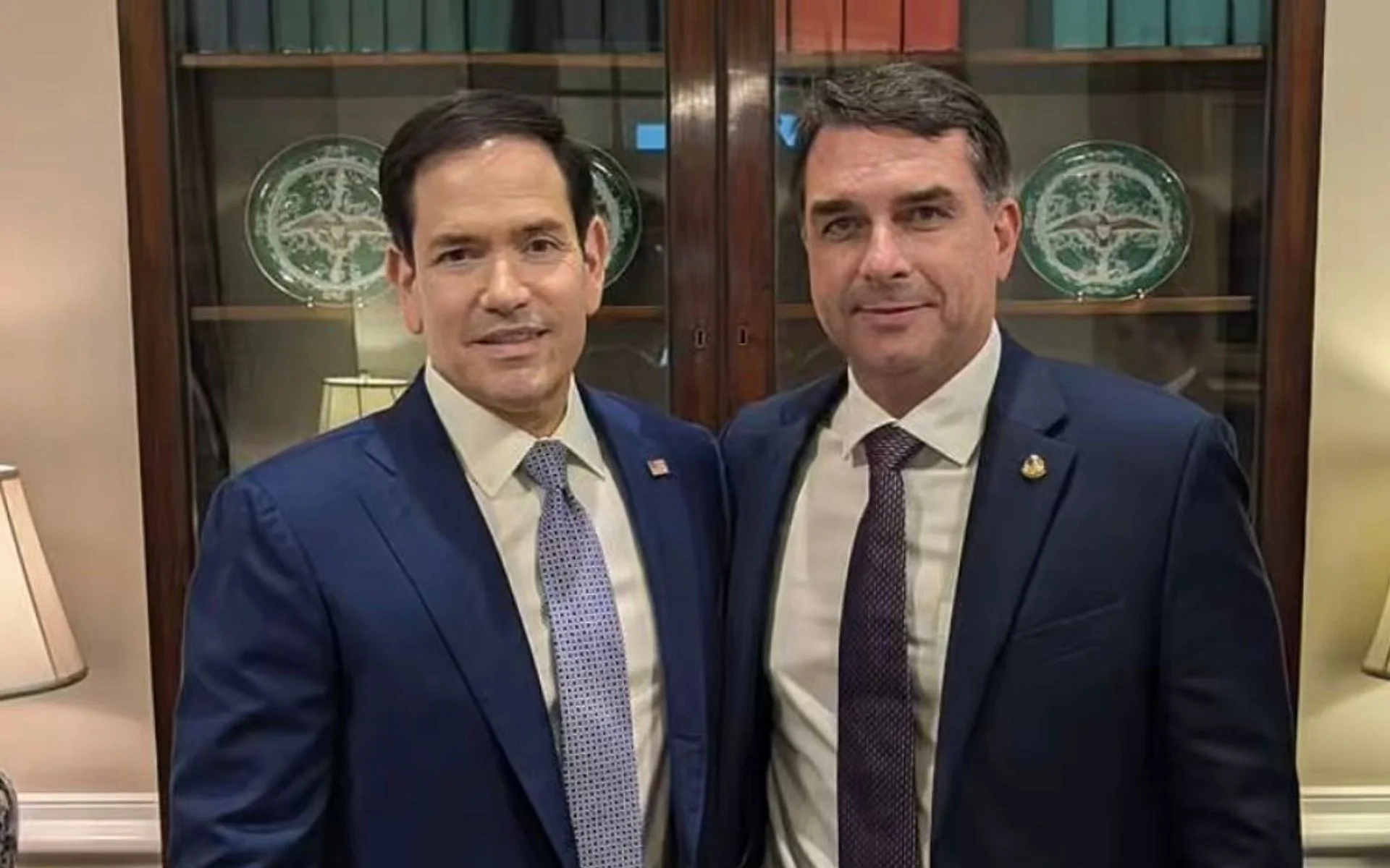 Rubio responde Flávio Bolsonaro e mantém posição sobre tarifas dos EUA