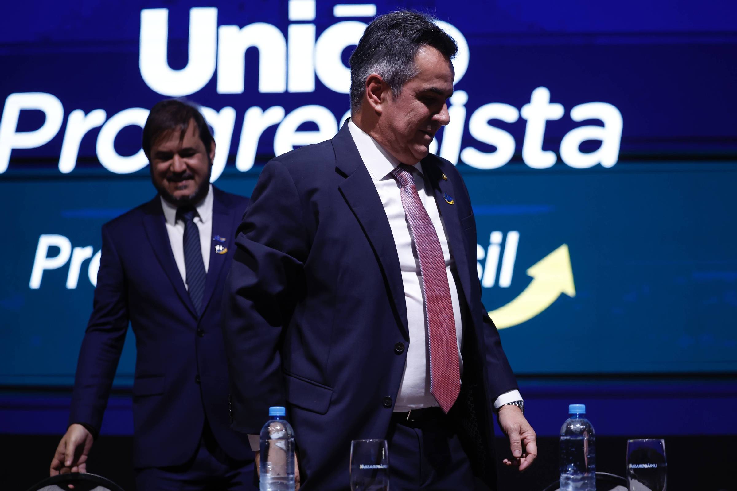 Convenções partidárias começam com impasses em ao menos nove estados
