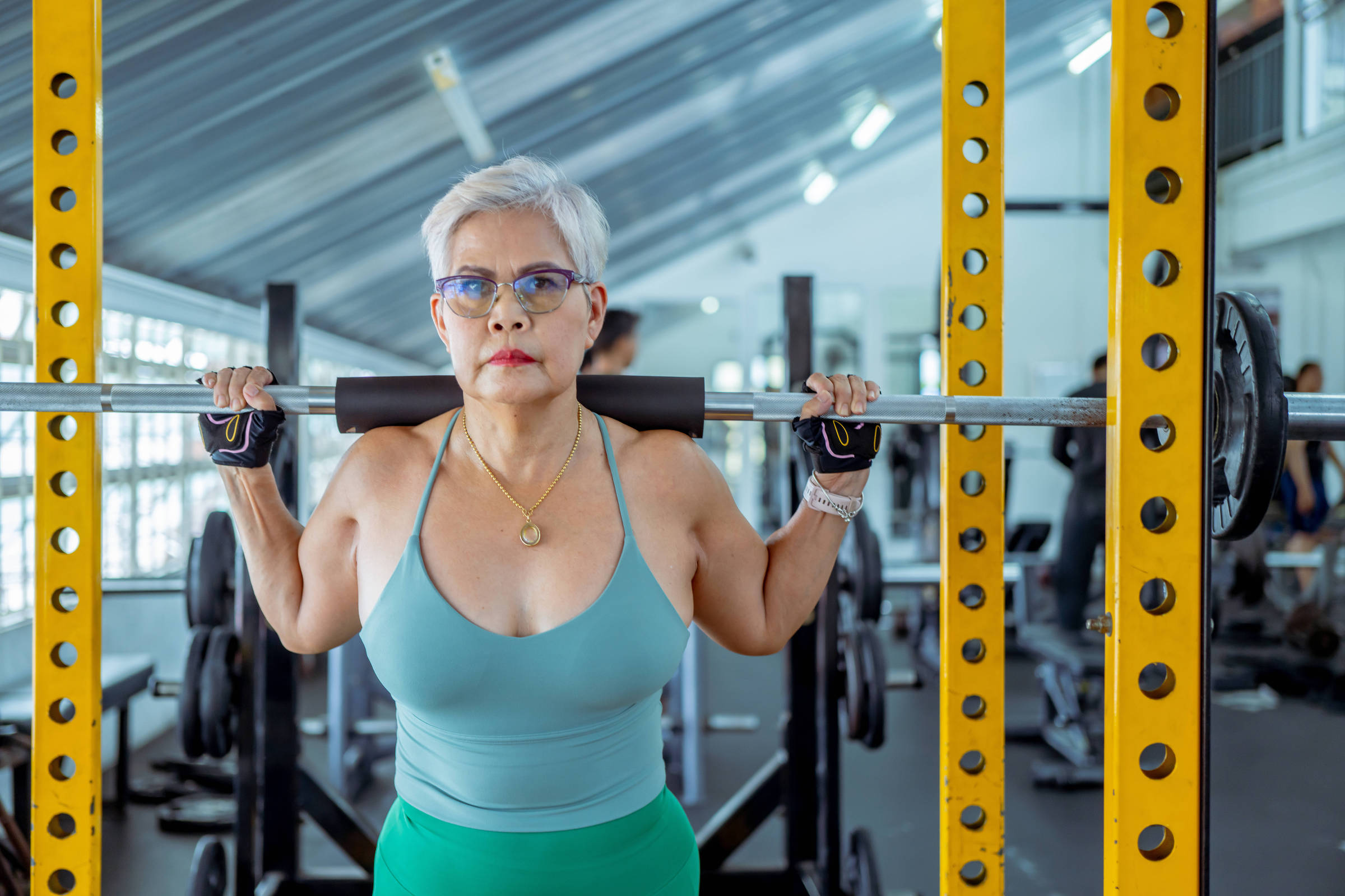 Musculação pode reverter envelhecimento cardíaco em mulheres acima dos 60 anos