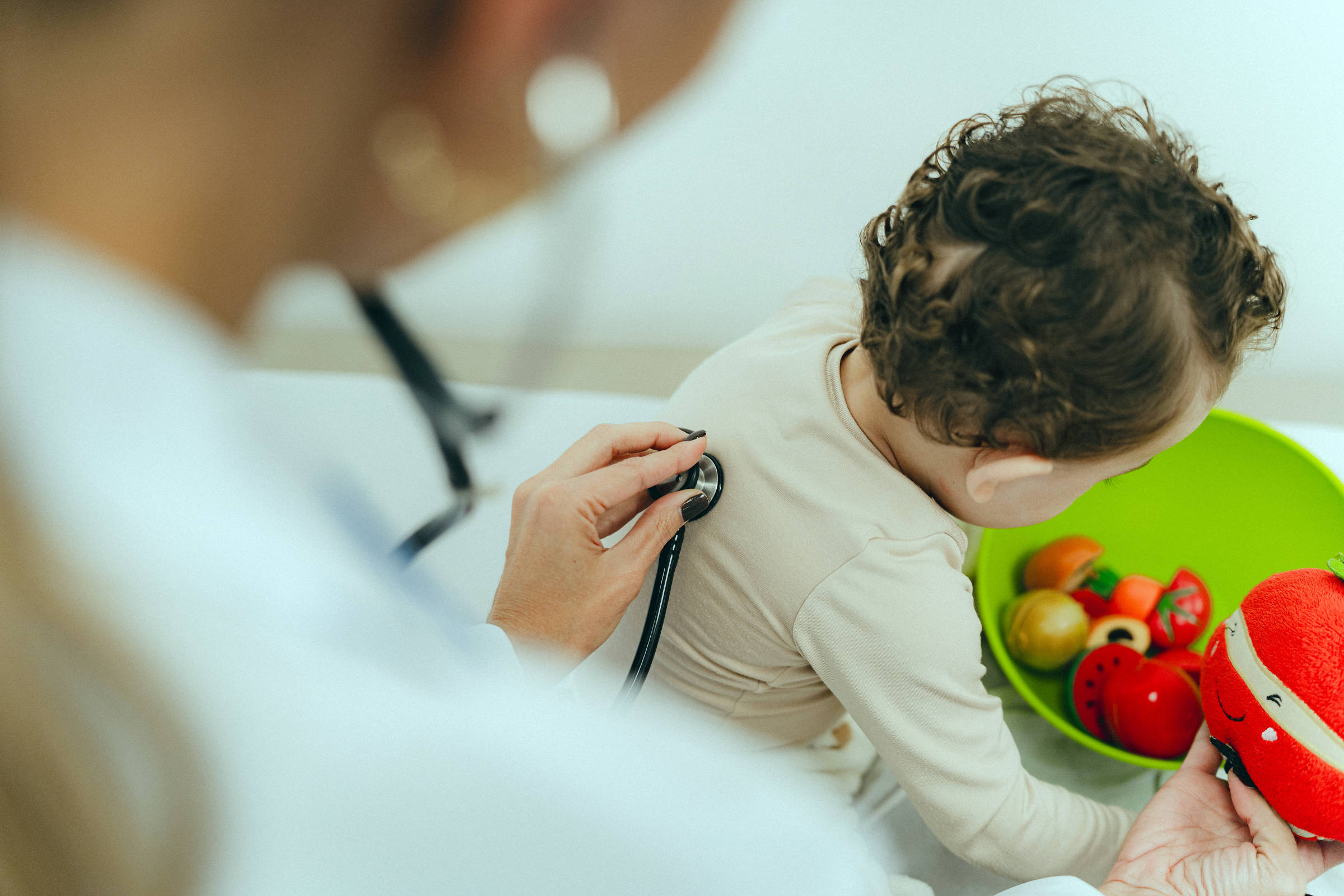 Pneumonia mata mais crianças e adolescentes em áreas pobres de São Paulo, diz estudo
