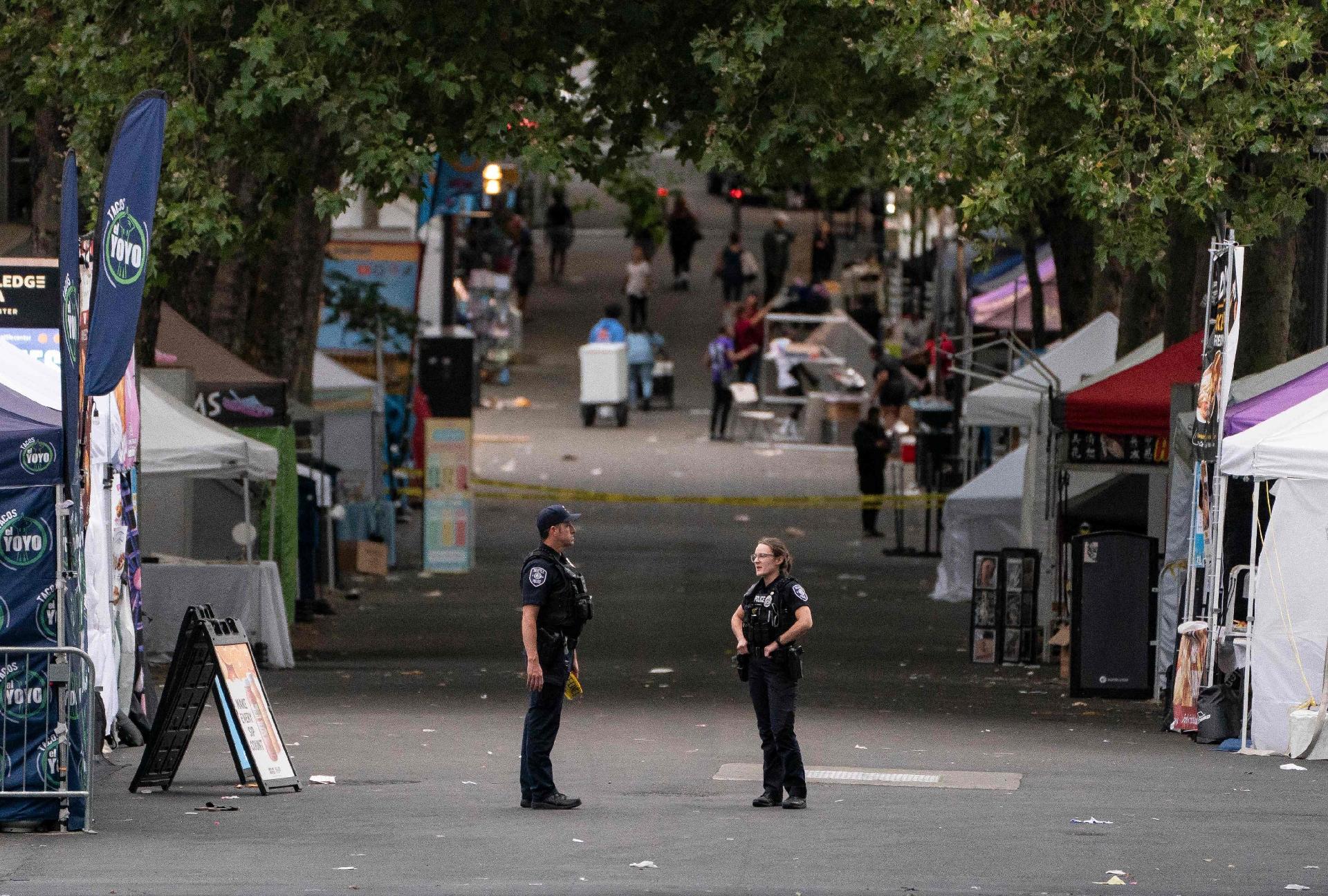Atiradores trocam tiros em festival gastronômico em Seattle e deixam três mortos