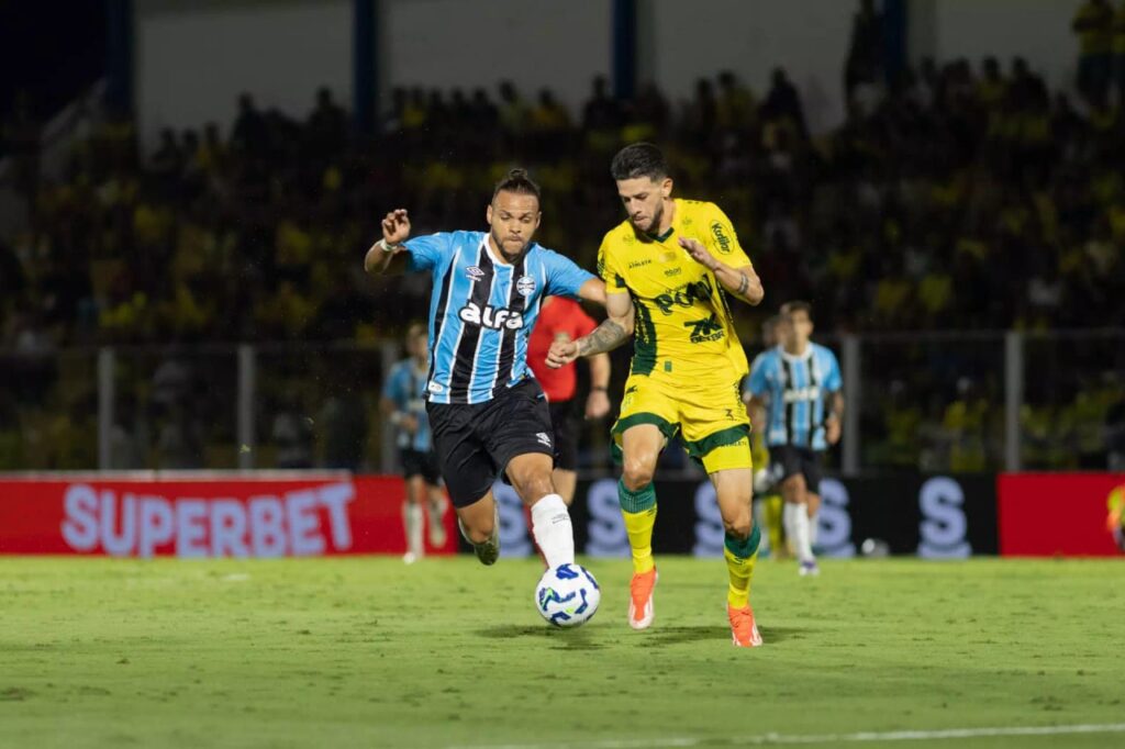 Mirassol vence o Grêmio, amplia tabu e respira na luta contra o Z4