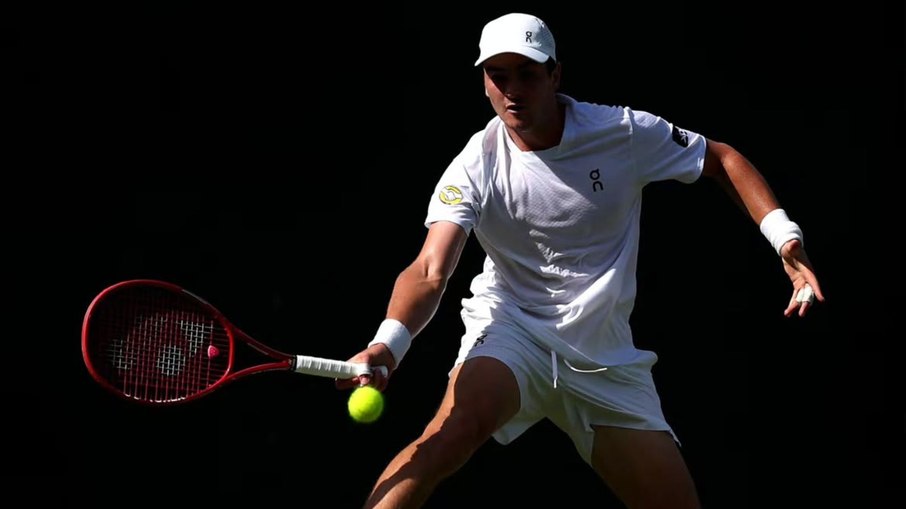João Fonseca vence holandês e avança à terceira rodada de Wimbledon