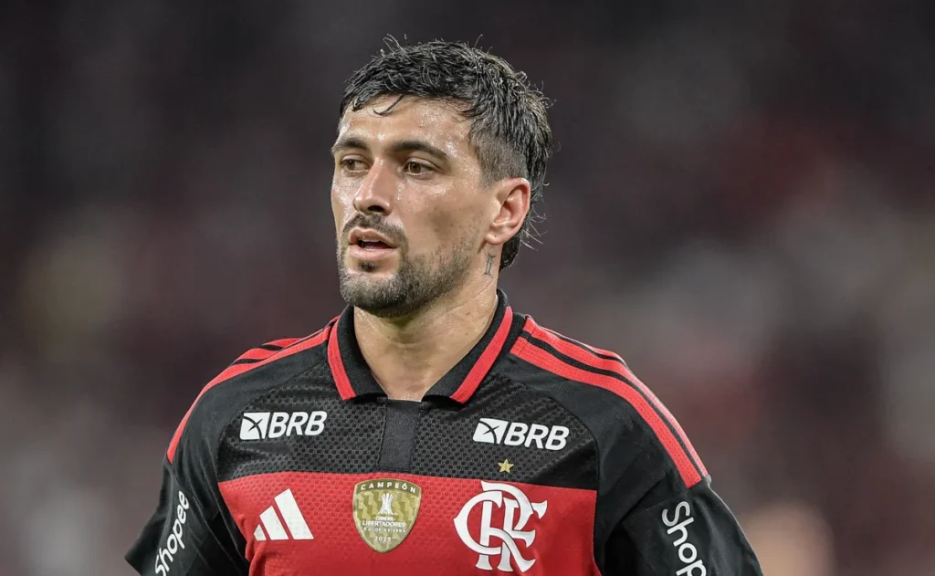 Flamengo aguarda retorno de Arrascaeta após quase três meses sem jogar