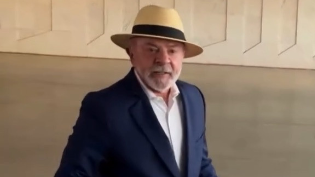 Lula ironiza Milei após ataques: "Quem é esse cara?" e amplia tensão diplomática; veja vídeo