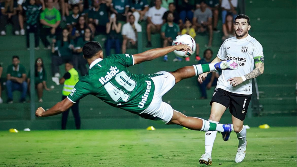 Com direito a golaço de voleio, Goiás vence Ceará por 2 a 0 na Serrinha em estreia de Mozart