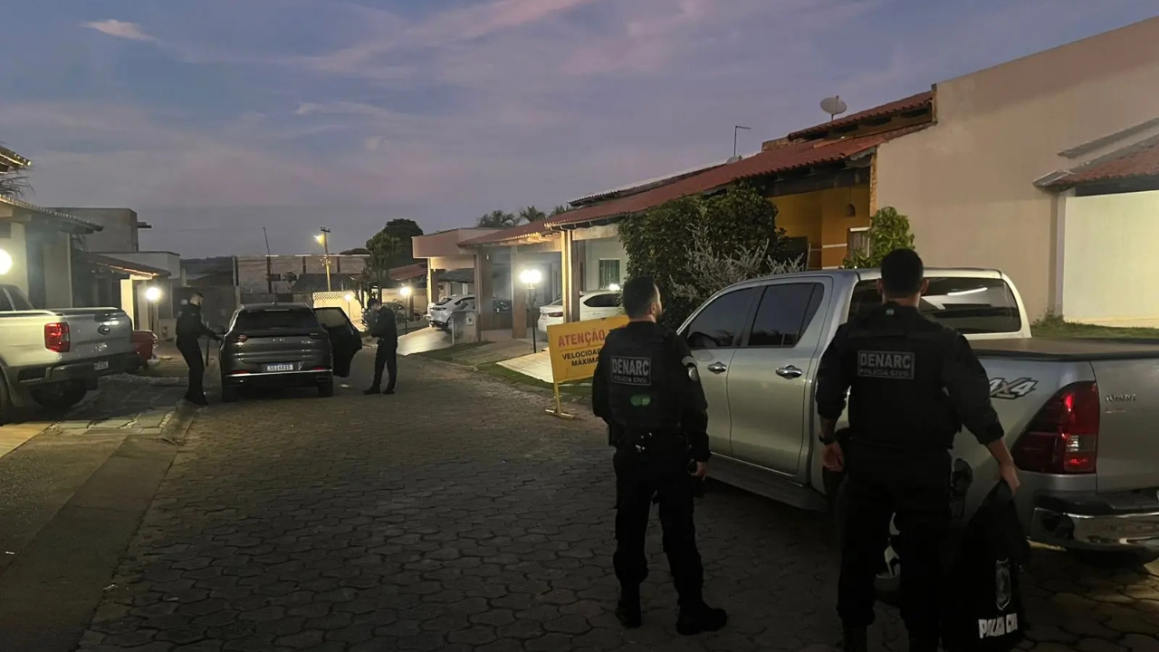Denarc prende líder e bloqueia R$ 160 milhões em esquema de lavagem de facção criminosa