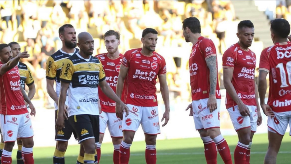 Vila Nova perde para Criciúma por 2 a 0 e se distancia da liderança