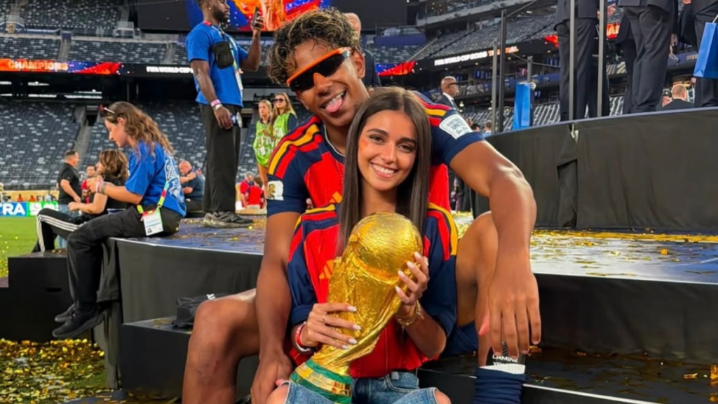 Namorada de Lamine Yamal se declara após título da Espanha: “Você é campeão do mundo”