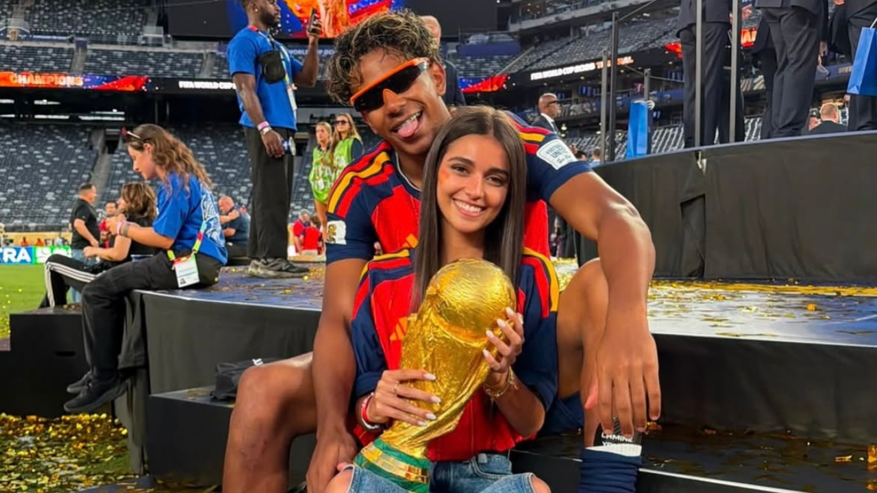 Namorada de Lamine Yamal se declara após título da Espanha: "Você é campeão do mundo"