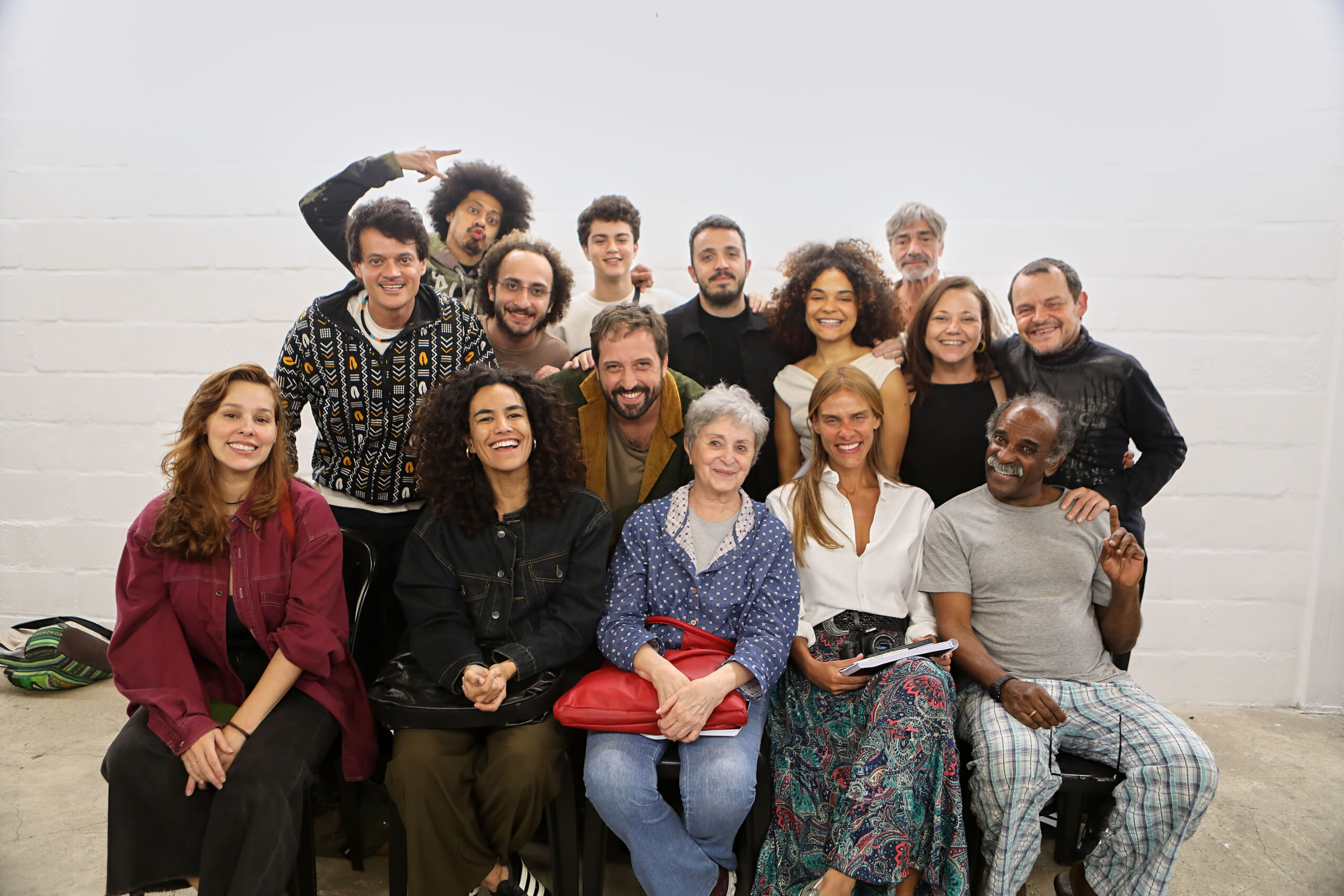 'O Zelador', filme inspirado em série argentina de sucesso, revela elenco completo