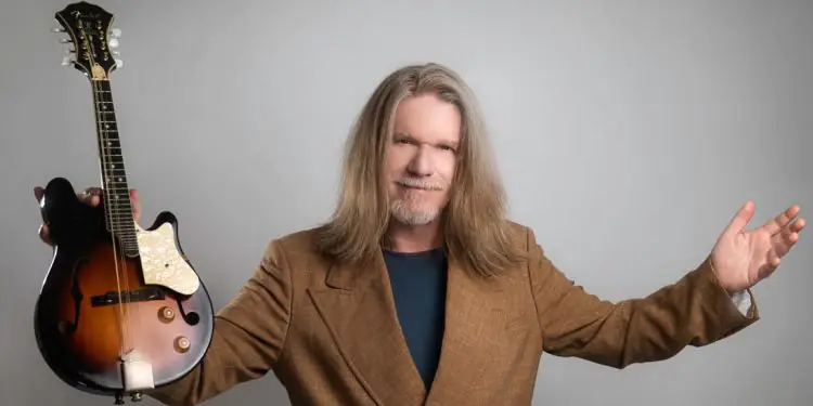 Humberto Gessinger encerra turnê Acústicos Engenheiros do Hawaii em Goiânia