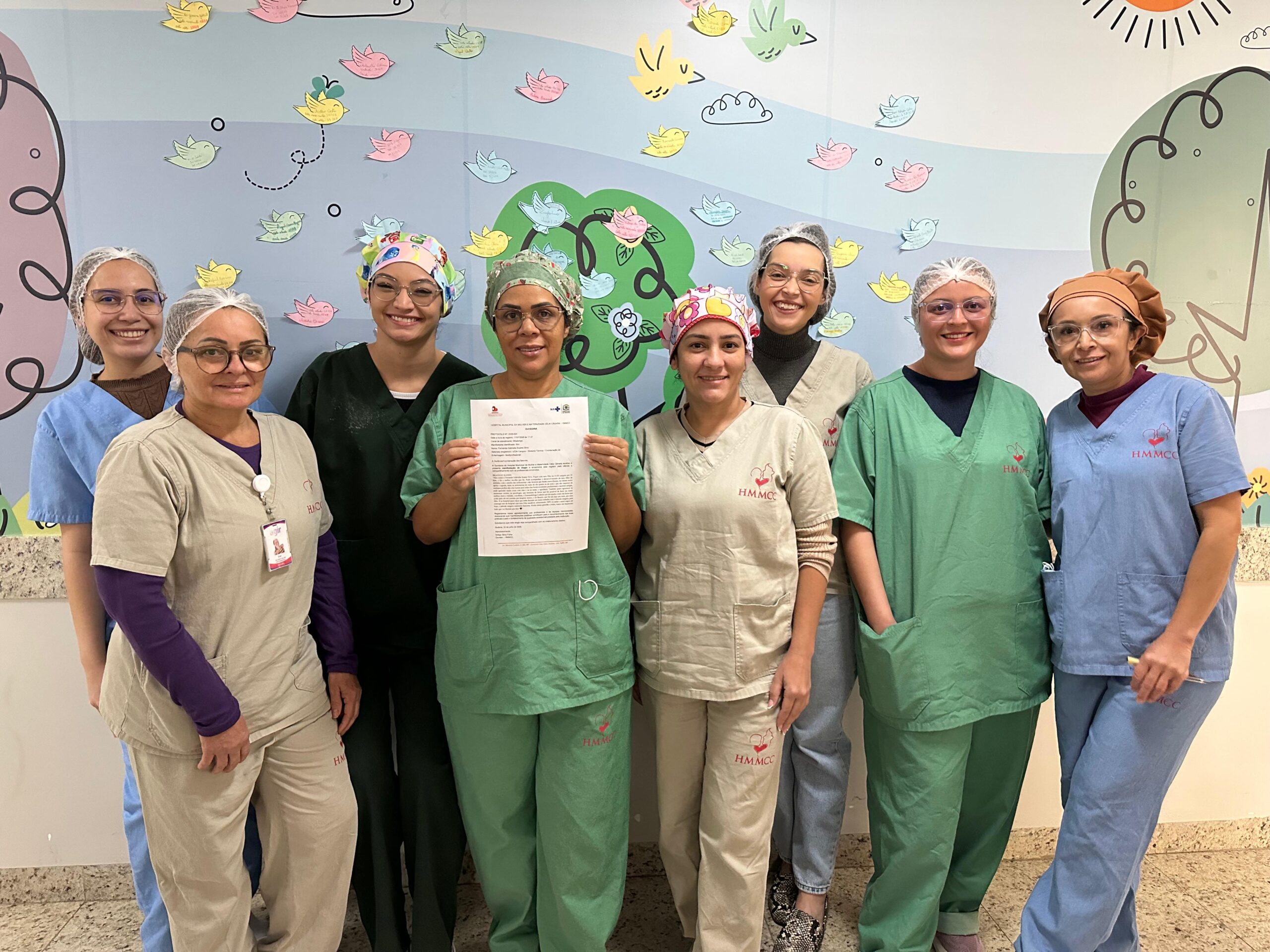 Carta de mãe emociona equipe da UCIN Canguru da Maternidade Célia Câmara