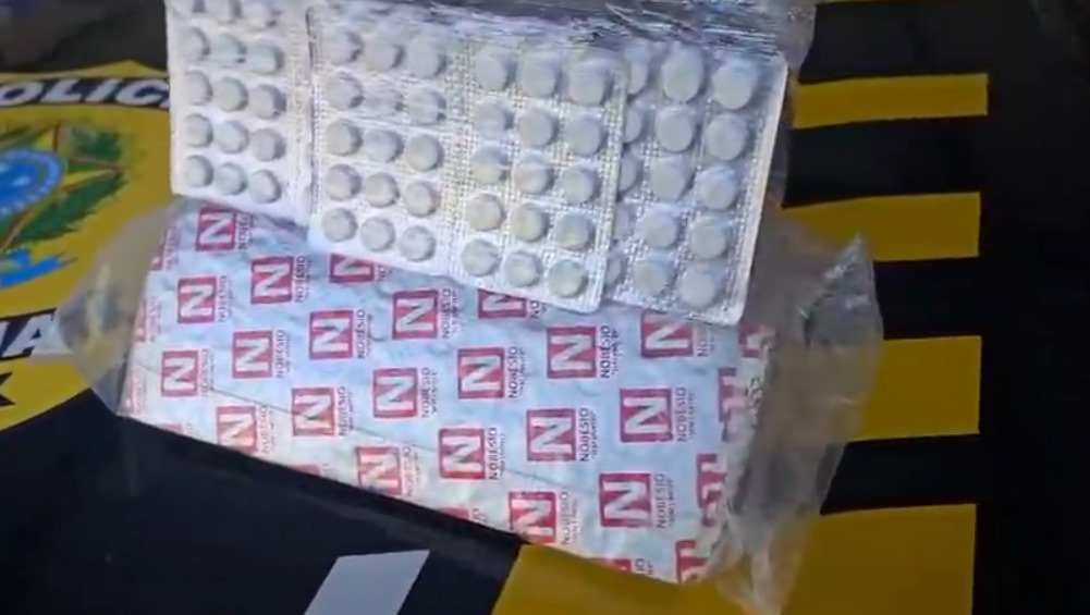 Caminhoneiro é preso com cerca de 3 mil comprimidos de rebite na BR-153 em Porangatu