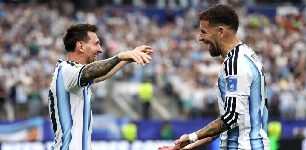 Em jogo épico, Argentina sofre, supera Cabo Verde na prorrogação e segue viva na Copa
