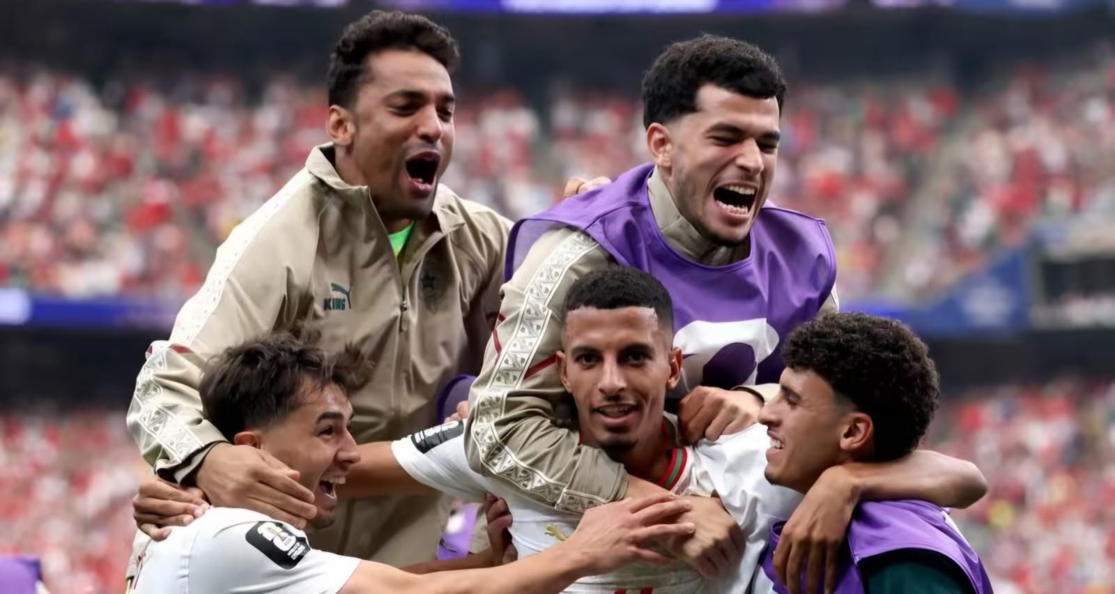 Marrocos impõe 3 a 0 sobre Canadá, elimina 1º anfitrião e avança às quartas de final
