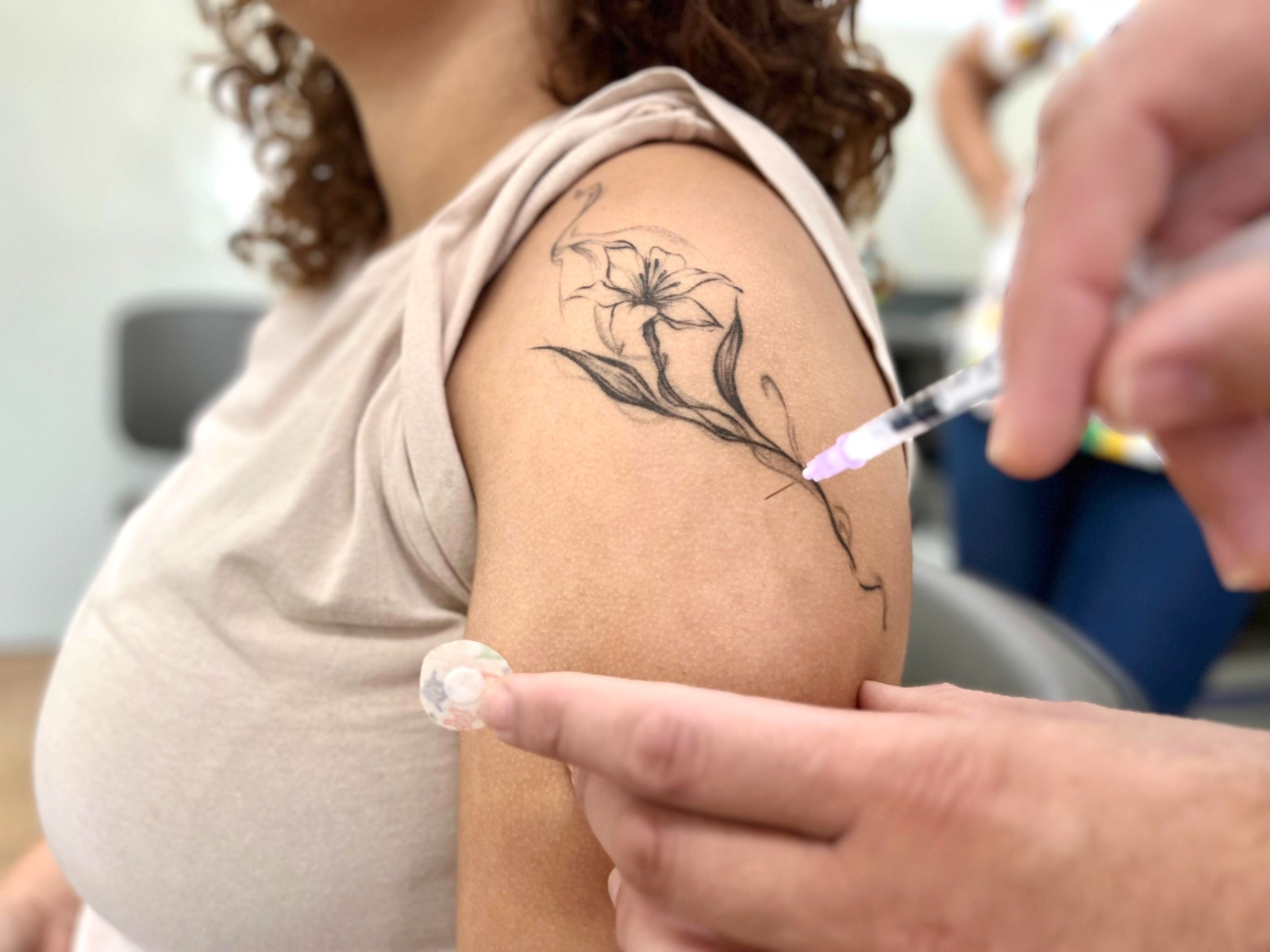 Goiânia prorroga vacinação contra HPV para jovens de 15 a 19 anos até o fim de 2026