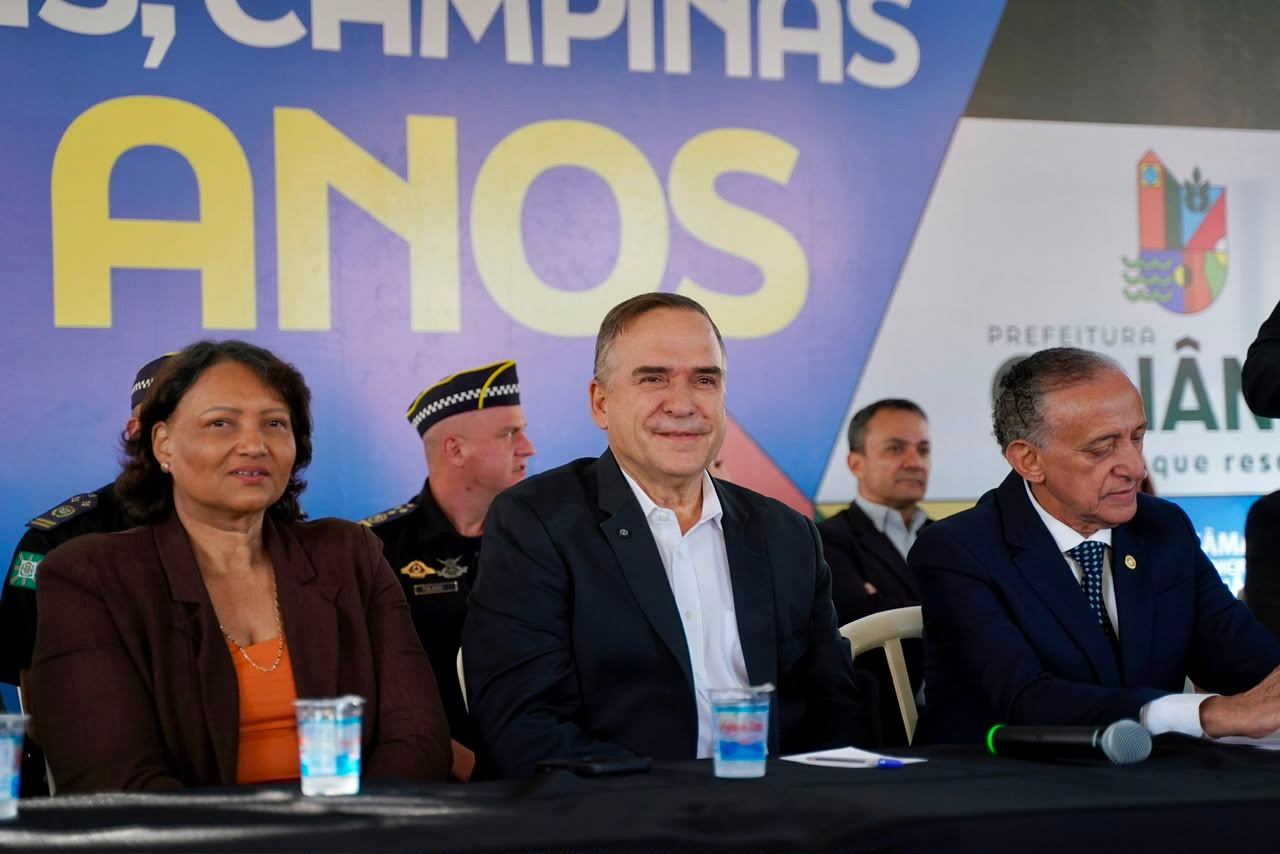 Mabel celebra aniversário do Bairro Campinas com transferência da sede do Executivo para a região