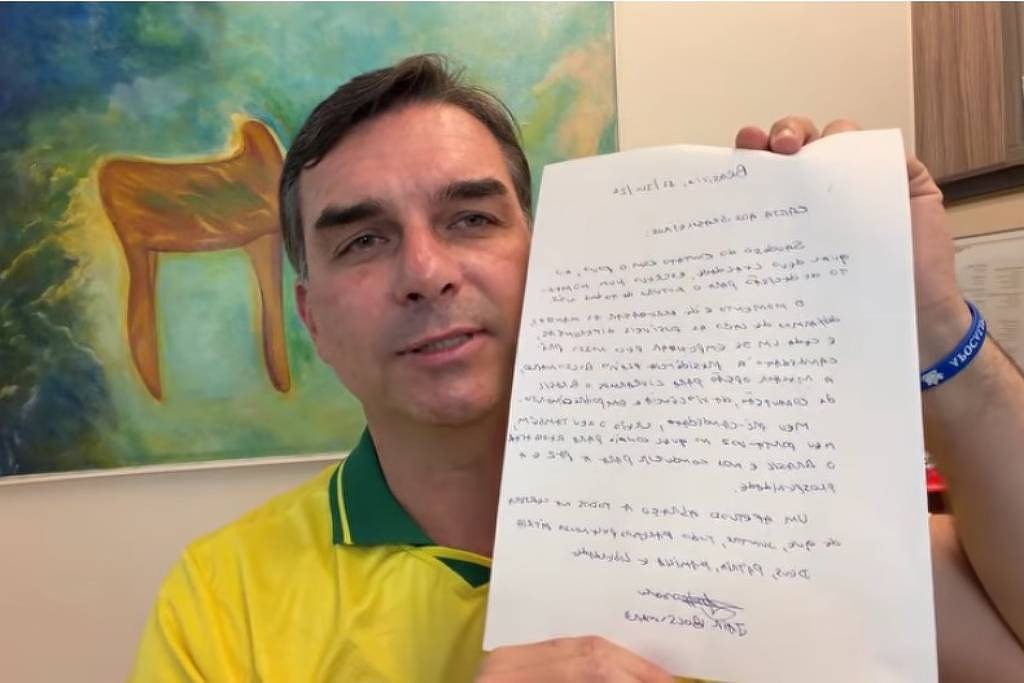 Moraes proíbe visitas de Flávio a Bolsonaro por 90 dias após carta do ex-presidente