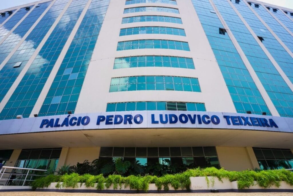 Veja o que abre e fecha nesta segunda-feira (20) durante feriado da transferência da Capital