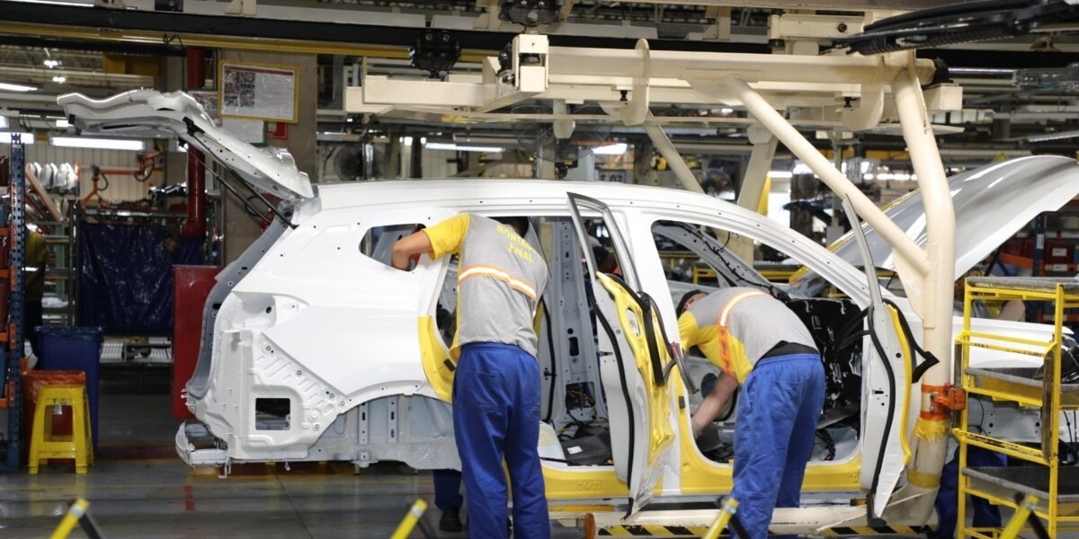 Indústria goiana cresce 3,9% em maio e supera a média nacional