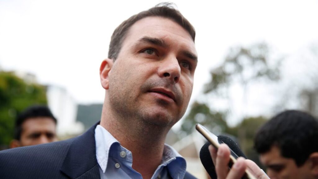 PL oficializa Flávio Bolsonaro candidato à presidência neste sábado (25/07)