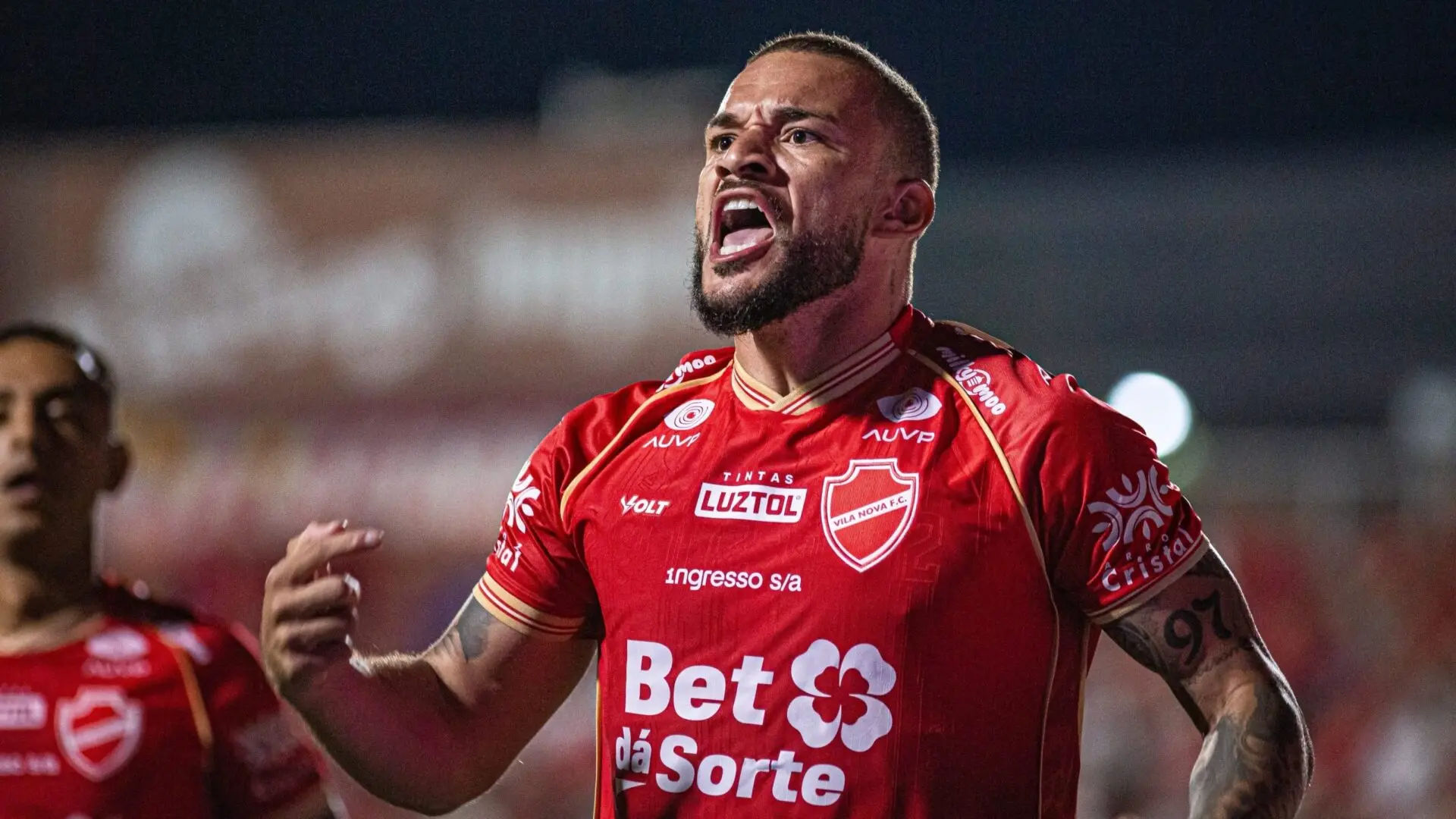 Vila Nova defende vice-liderança e tenta retomar ponta da Série B em duelo direto contra Juventude
