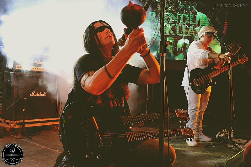 Metal brasileiro conquista o mundo com influências indígenas e da cultura nacional