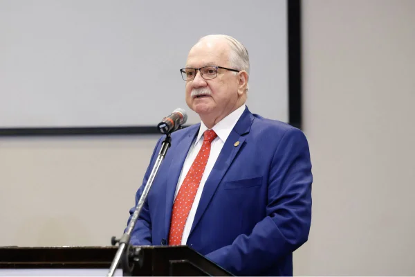 Ministro Edson Fachin afirmou que magistrados que atuam contra organizações criminosas enfrentam maior risco de ameaças