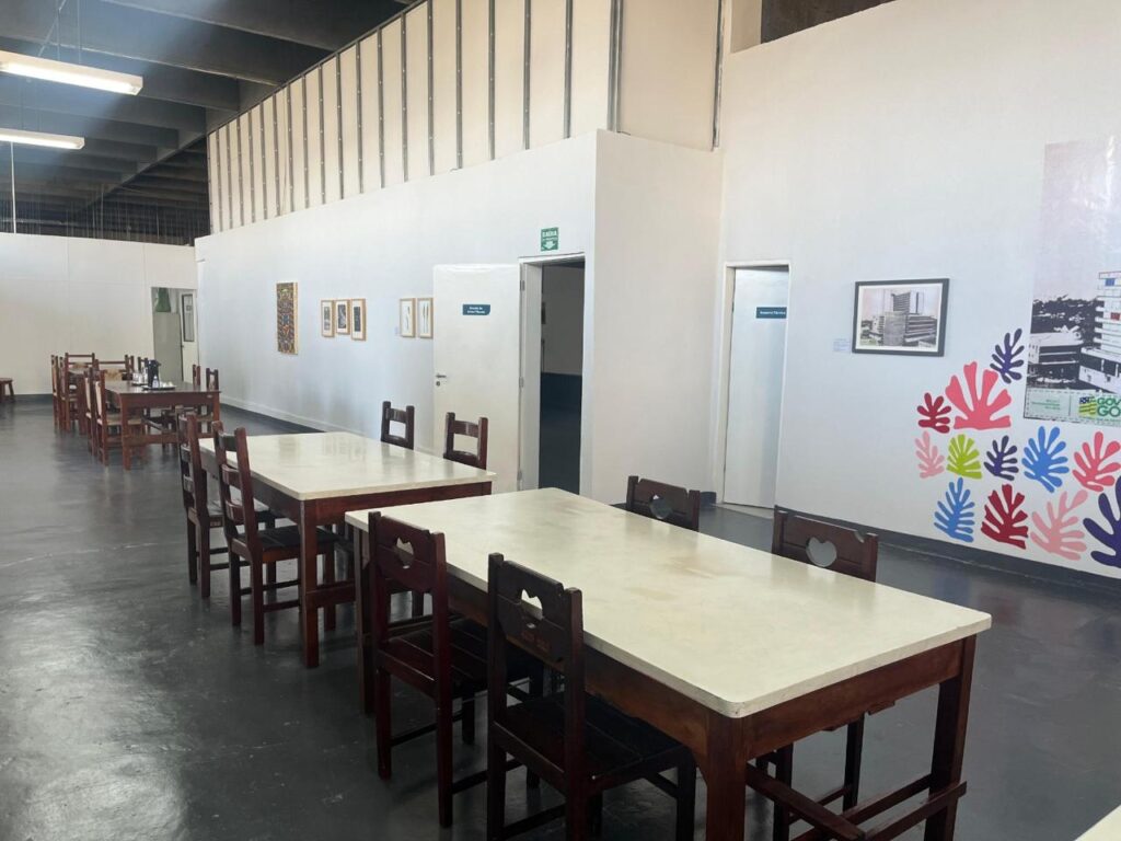 Agenda reúne oficinas, exposições, cinema, além de atividades voltadas ao público infantil em diferentes espaços da capital
