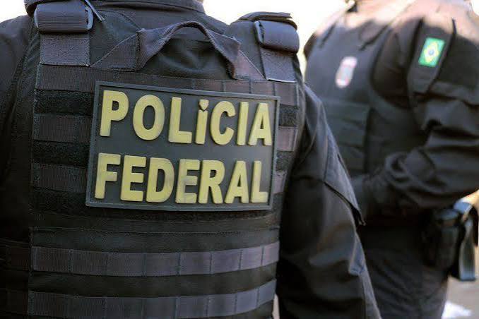 PF faz operação contra jogo do bicho e mira ex-presidente da Alerj
