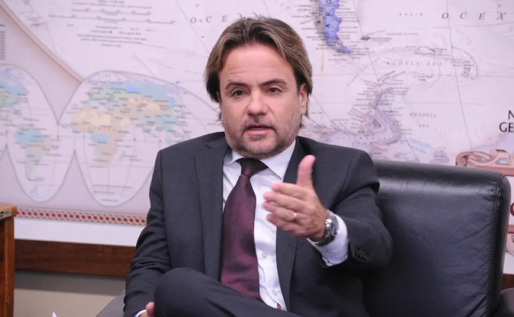 PF diz que presidente da Conafer tentou chantagear deputado Eros Biondini