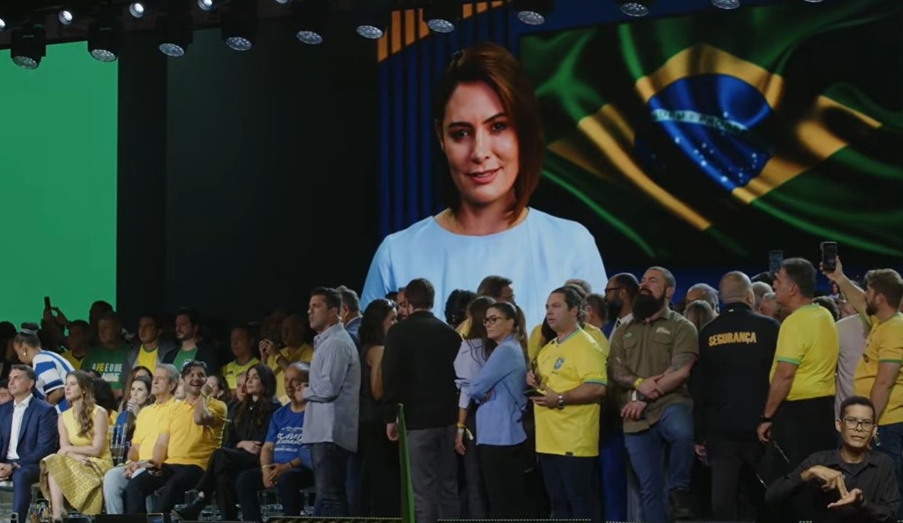 Trégua entre Flávio e Michelle não elimina clima de desconfiança nos bastidores do PL