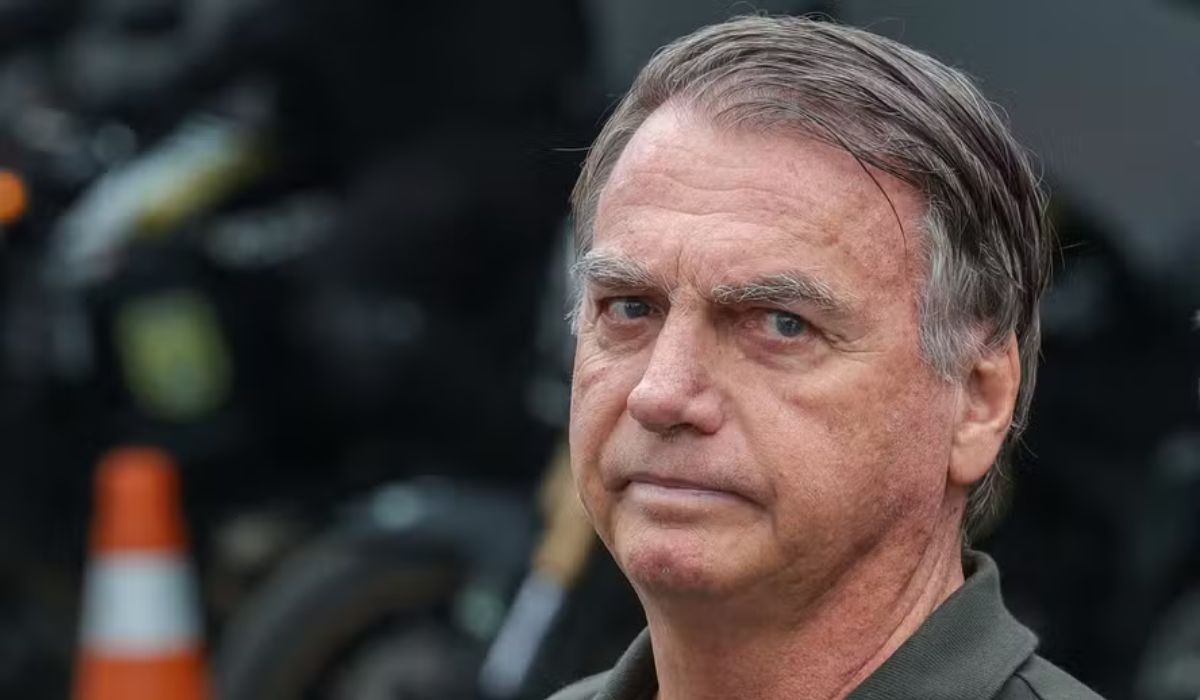 Polícia Civil não vê crime de Jair Bolsonaro em caso de arma apreendida em blitz